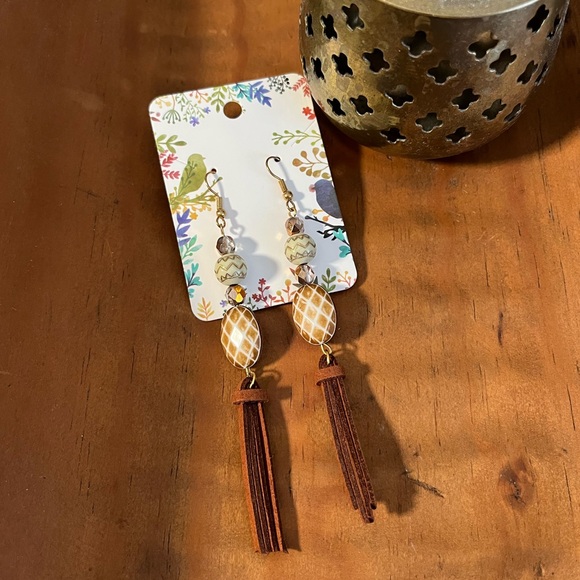 Handmade Boho Faux Leather Suede Tassel Earrings - Picture 4 of 7